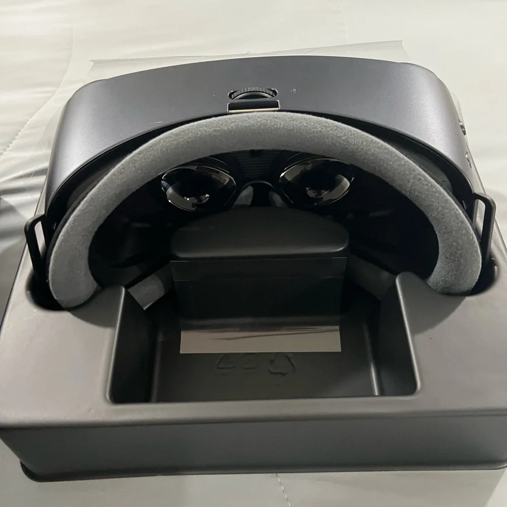 Samsung Black Fitness Tracker